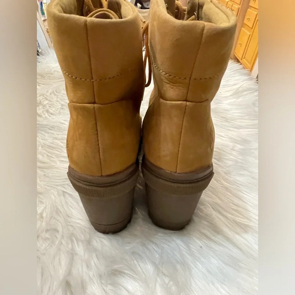 SOLD Timberland Women's Lana High Heel Wheat Leather Boots Size 9 - Picture 10 of 16